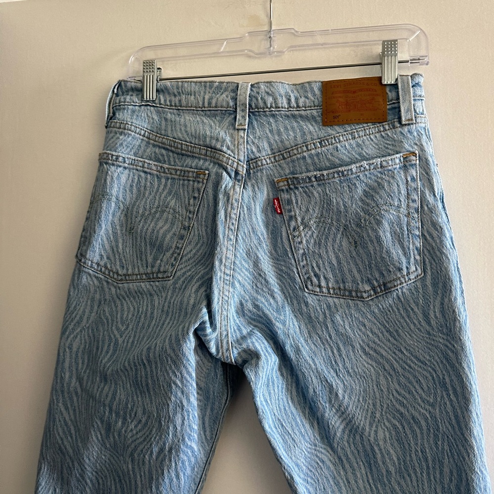 Levi’s Premium Denim Light Blue/White 501 Patterned Jeans size 27 EUC - Picture 5 of 9